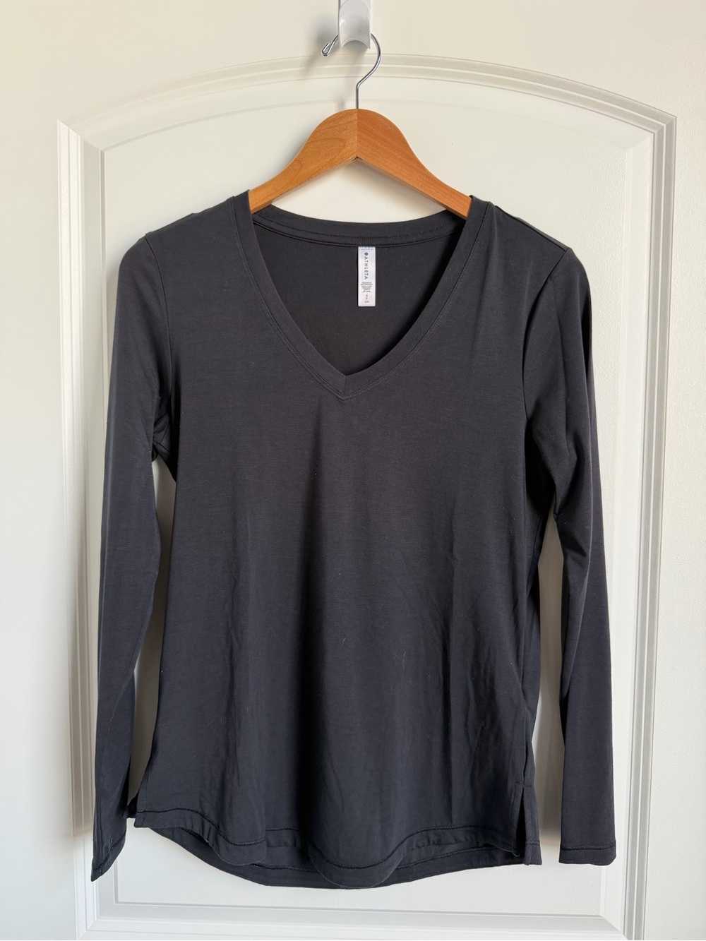 Athleta Black V-Neck Long Sleeve Essential Top